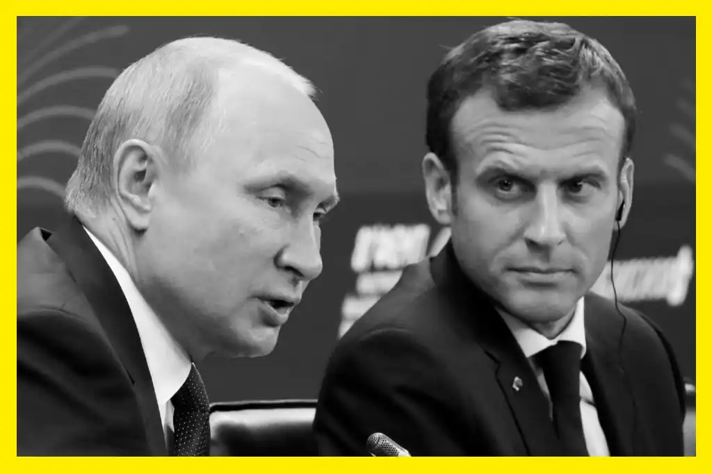 Vladimir Putin arremetió este jueves contra el presidente francés, Emmanuel Macron, cuya propuesta de proteger Europa con el paraguas nuclear de su país ante lo que llamó “amenaza rusa”, lo que ha generado una tensión en las relaciones diplomáticas entre Francia y Rusia.