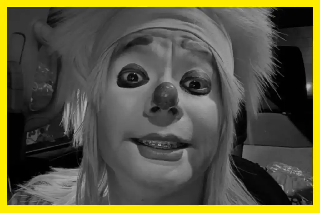 El payaso “Talachitas”, denunció públicamente a través de su cuenta de Tik Tok, que fue amenazado por una familia, con ser linchado por exigir el pago completo de su presentación.