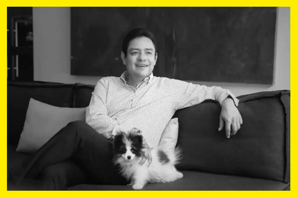 El Gobierno de Tlaxcala exigió este miércoles una disculpa pública al empresario José Luis Salinas, propietario de la cadena Pollo Feliz, por unas declaraciones que calificó como “inapropiadas y ofensivas” hacia el estado.