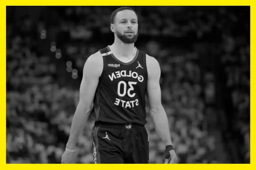 Stephen Curry estará fuera de las duelas al menos una semana tras sufrir una distensión de grado 1 en el isquiotibial izquierdo durante el Juego 1 de las semifinales del Oeste ante los Minnesota Timberwolves.