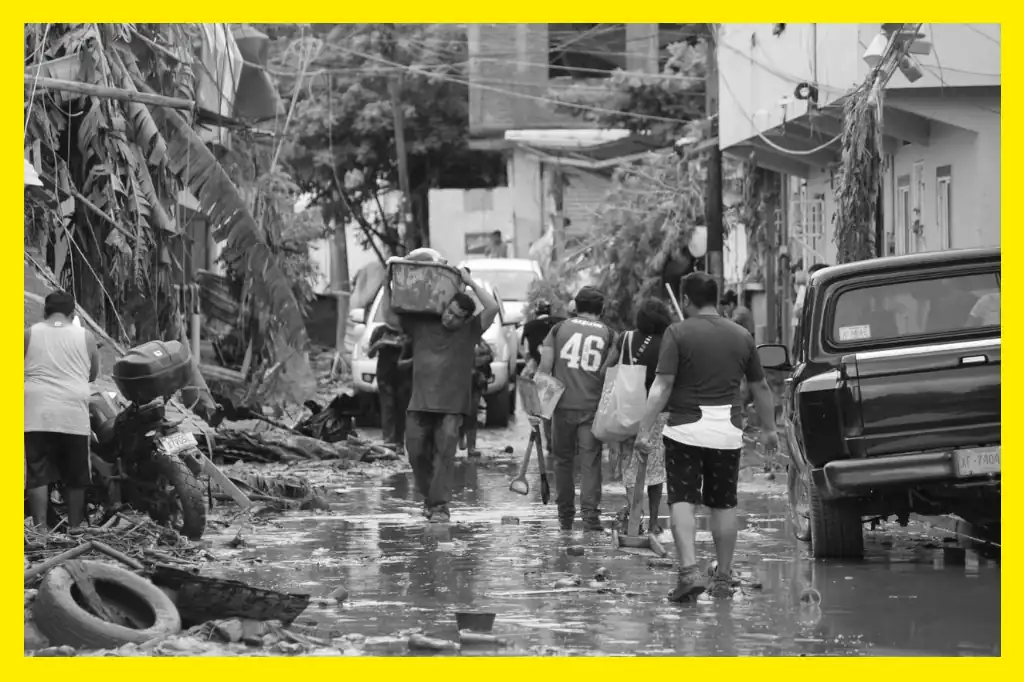 Suben a 64 los muertos por lluvias en México; Veracruz, el más golpeado por la tragedia.