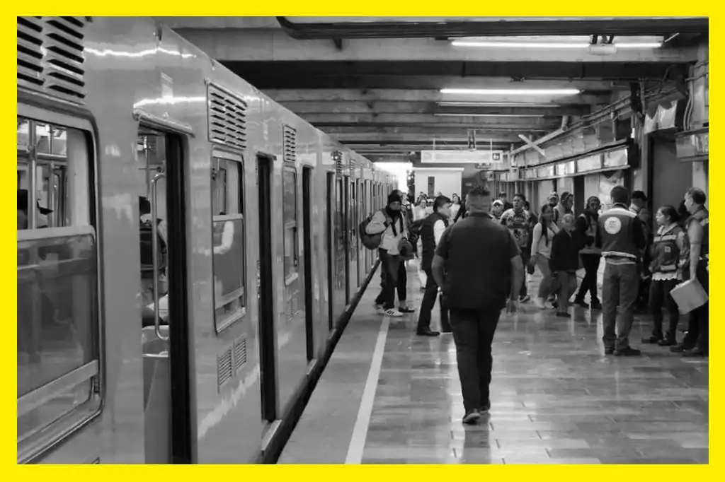 ¿Qué estaciones del metro y metrobús de la CDMX estarán cerradas durante la marcha del 25N?