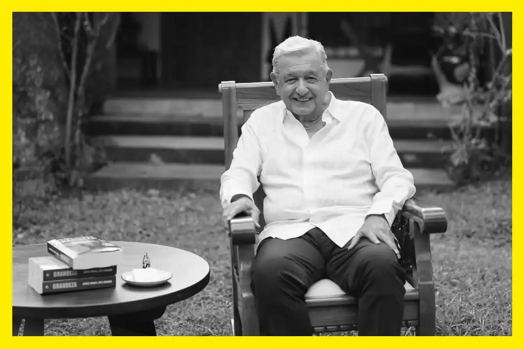 A más de un año de dejar la Presidencia, AMLO reapareció este domingo a través de un video en el que presentó Grandeza, su nuevo libro, y compartió detalles de la vida que lleva en su finca La Chingada, en Palenque, Chiapas.