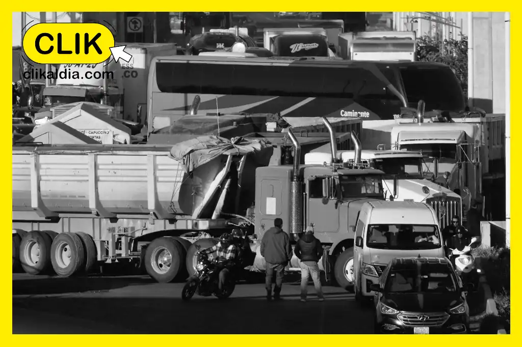 Paro nacional de agricultores y transportistas inicia con bloqueos en 20 estados